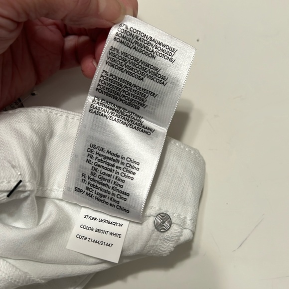 Liverpool Los Angeles Chloe Bermuda Rolled Cuff Stretch Shorts Bright White - Picture 4 of 14